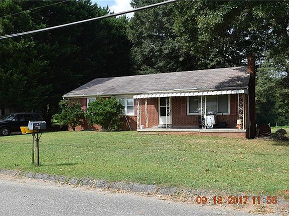 3rd image of 2807 Calvary St