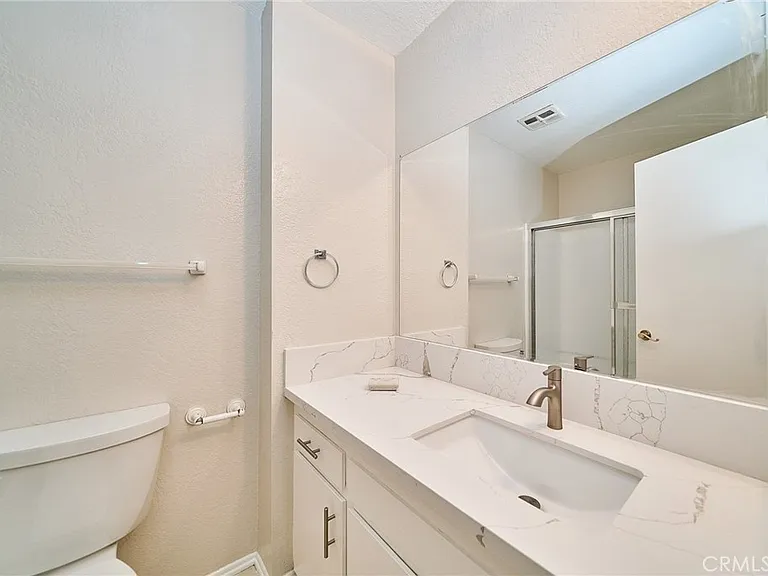 16621 Shenandoah Ave — Photo 17