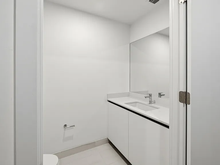 900 N Ocean Blvd #802 — Photo 32