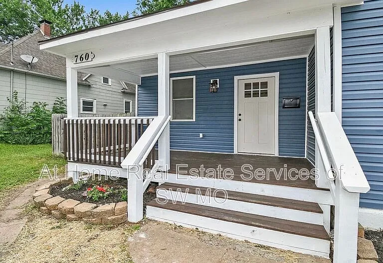 760 S Main Ave — Photo 2