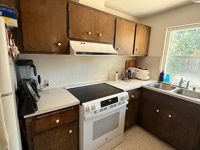 628 Isla Pl — Photo 3
