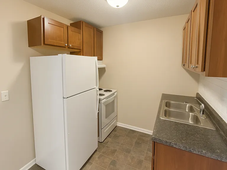 Beverly Apartments in Anoka — Photo 23