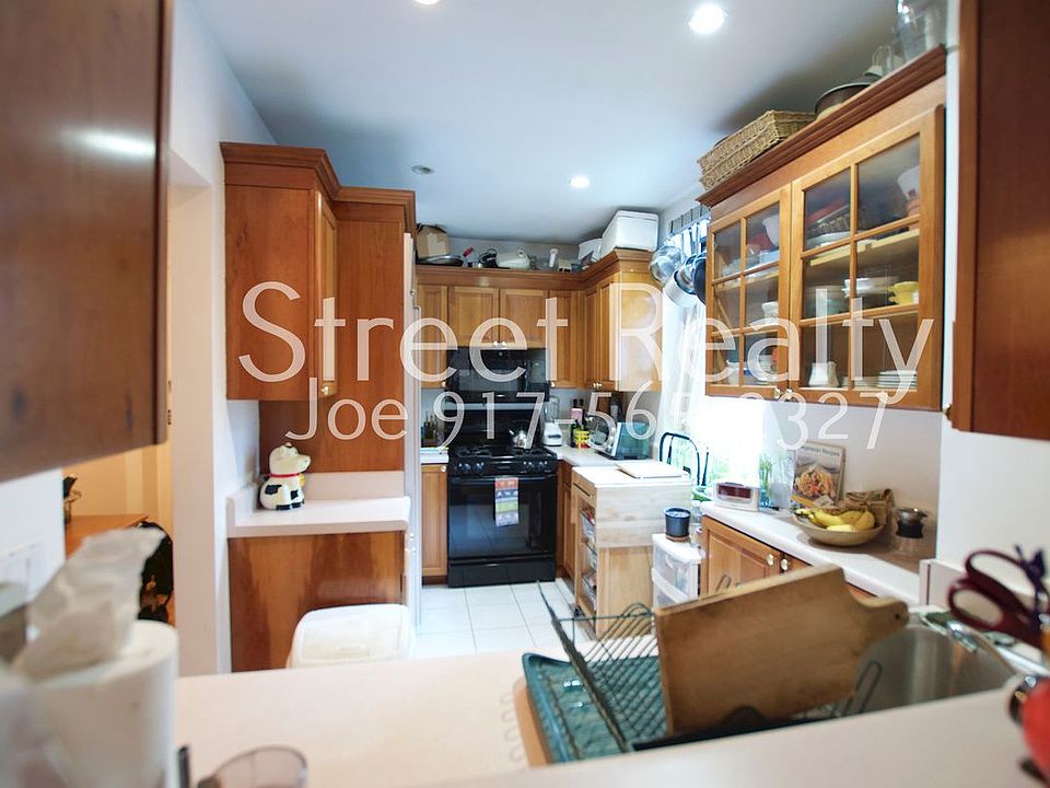1st image of 106 W 69th St APT 8A