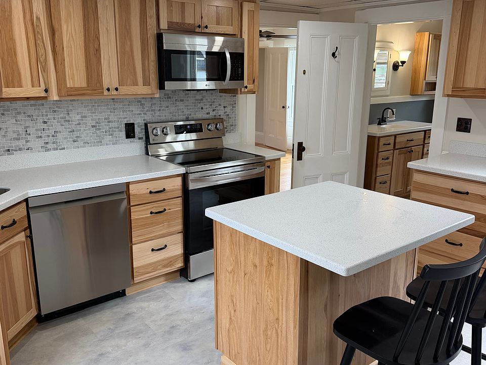 1st image of 29 Garfield St Floor 2