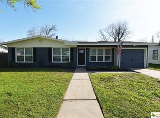 2005 Rosebud Ave, Victoria, TX 77901