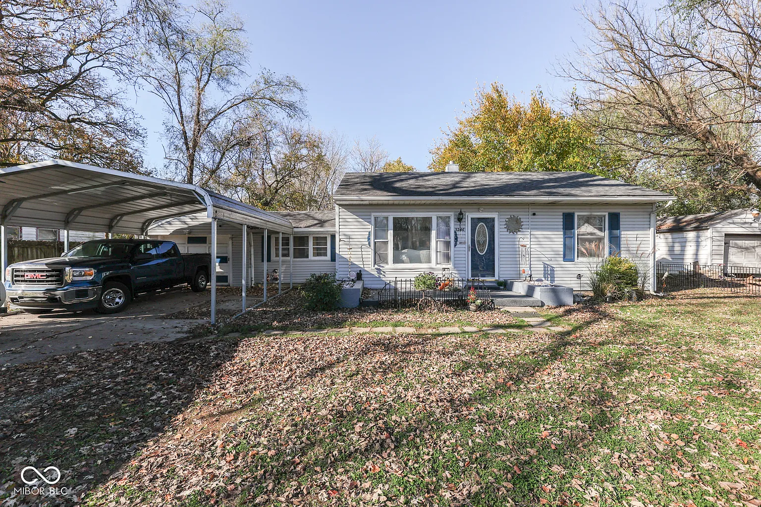 3246 N Campbell Ave photo 1