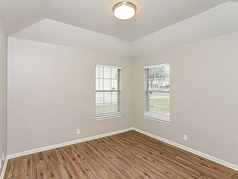 12206 Ashley Ct — Photo 12
