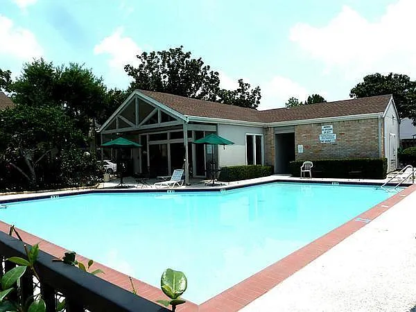 7950 N Stadium Dr — Photo 3