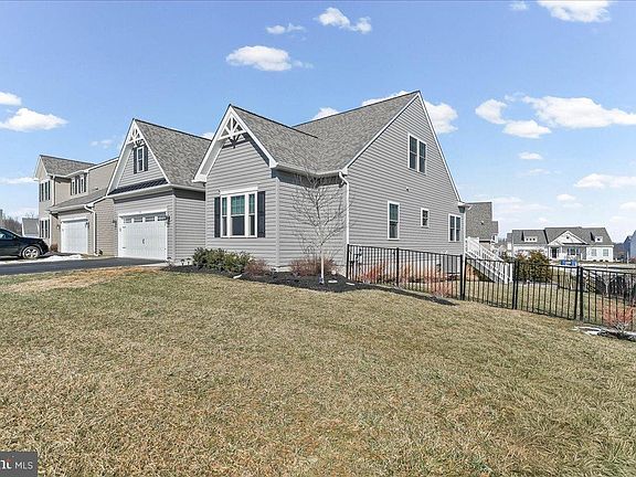 4th image of 245 Flintwood Dr