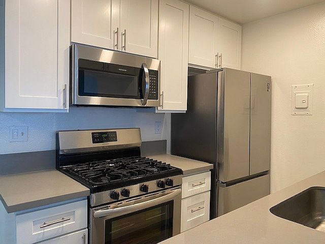 1st image of 441 W Burchett St #1B-1Ba-605Sqft