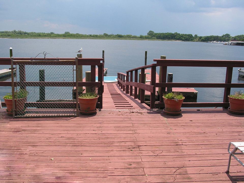 Direct Waterfront - open view