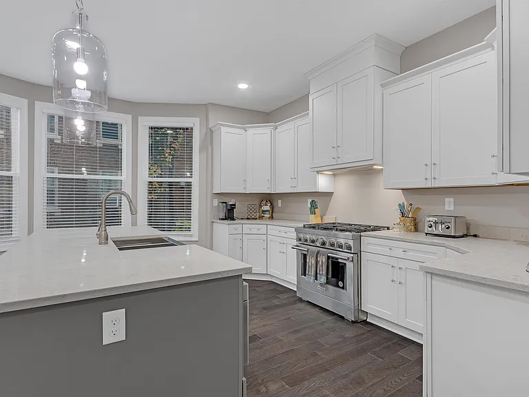 1295 Vinton Ave — Photo 9