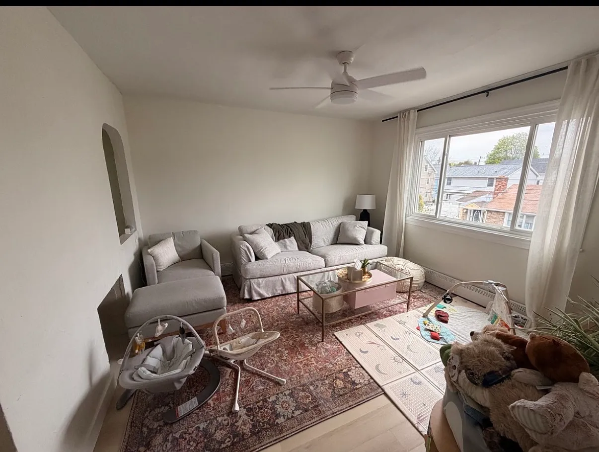 3 bed, 2000 sqft, $3,500 — Photo 2