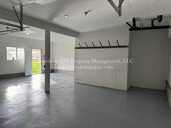 5th image of 489 Huston St NW