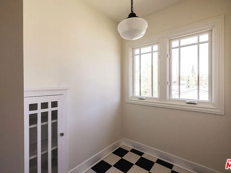 824 Brent Ave — Photo 16