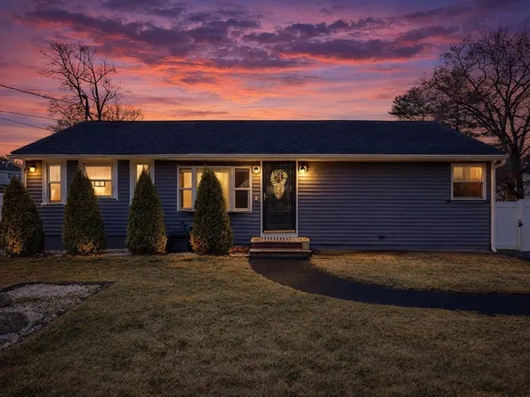 847 Washington St, South Easton, MA 02375