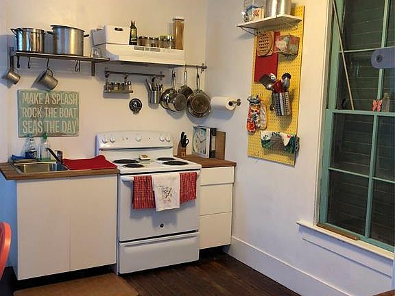 5th image of 1019 Avenue K
