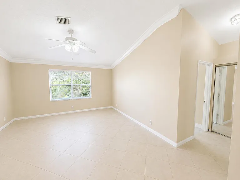 740 SW 191st Ave — Photo 19