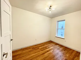 Rented by R New York