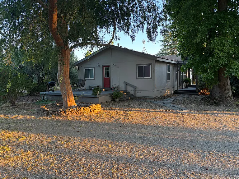14320 N Curry Ave — Photo 5