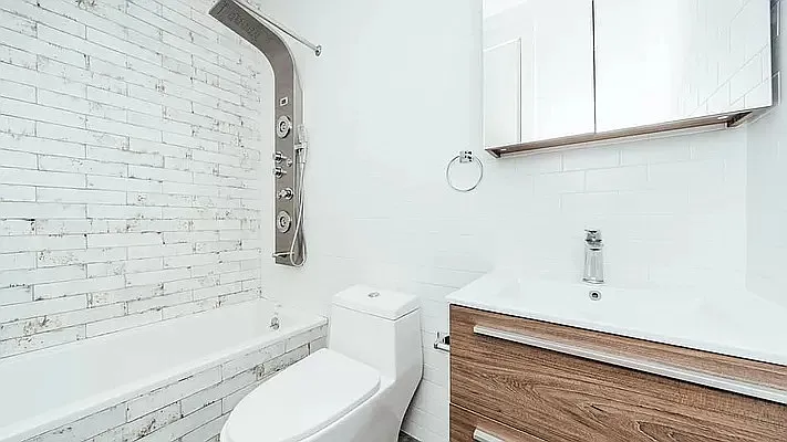 Rented by Green Leaf Management, LLC | media 9