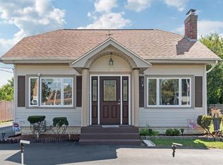 26 Covel Cir, Warwick, RI 02888