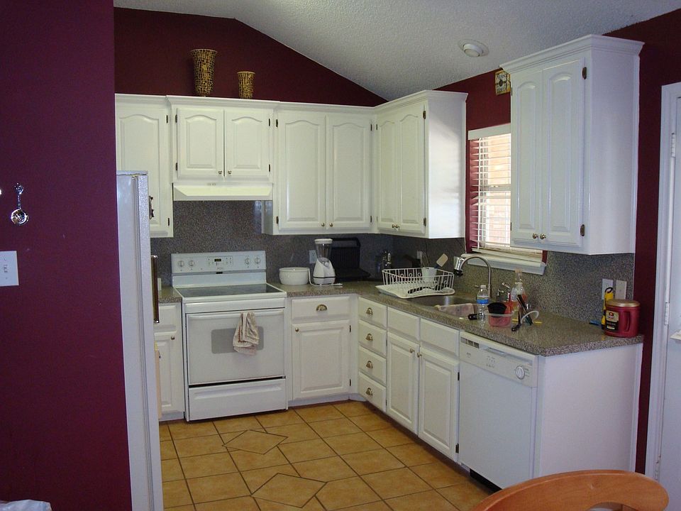 2nd image of 3402 Fordham St