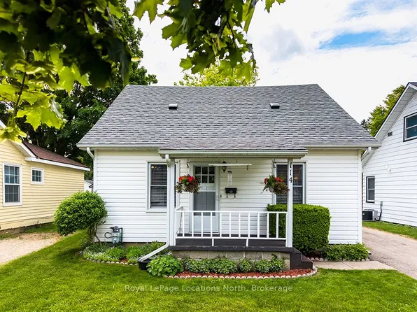 114 8th St, Collingwood, ON L9Y 2C5