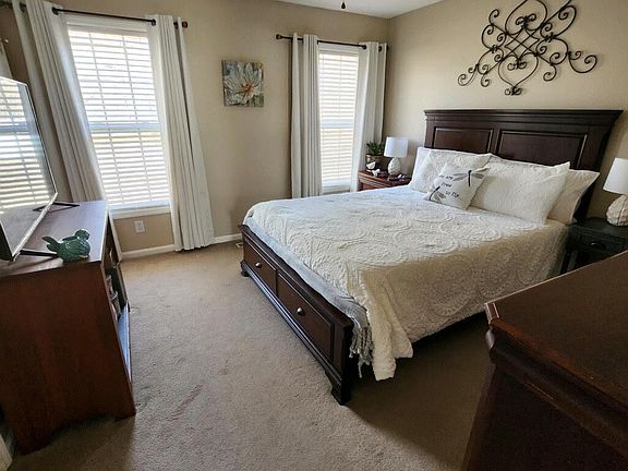 5th image of 203 Valleywood Drive