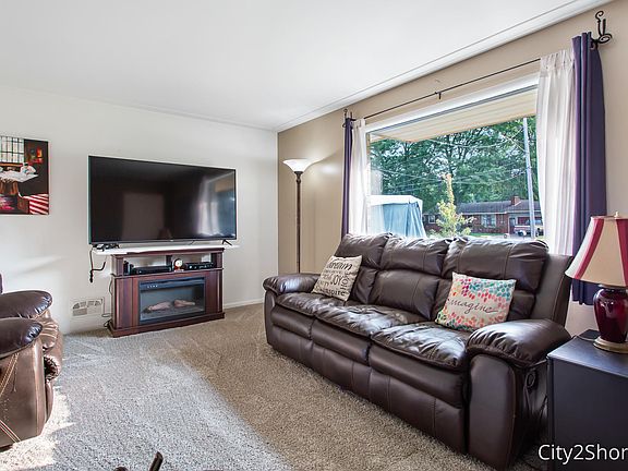 5th image of 3743 Senora Ave SE
