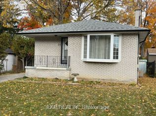 26 Martindale Rd, Toronto, ON M1M2B7