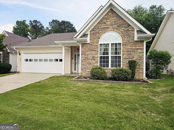 9821 Reflections Dr, Villa Rica, GA 30180