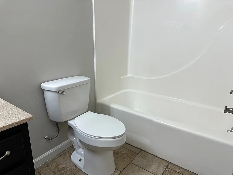 32 Markwest Cv #L — Photo 7