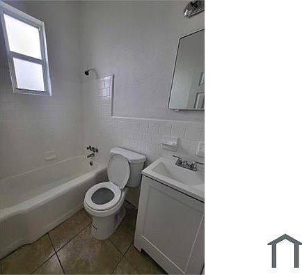 1st image of 836 NW 10th St APT 4
