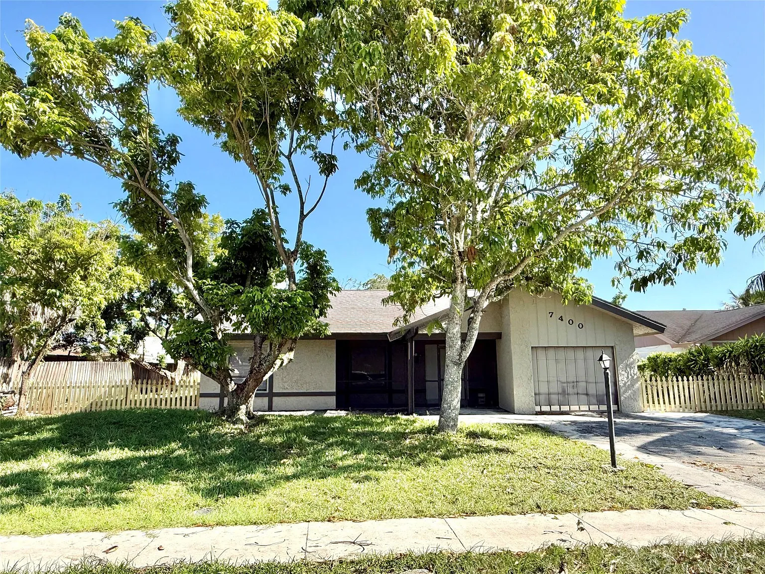 3 bed, 2.0 bath, 1588 sqft, $3,495 — Photo 1