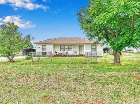 901 E Tyler St, Mangum, OK 73554