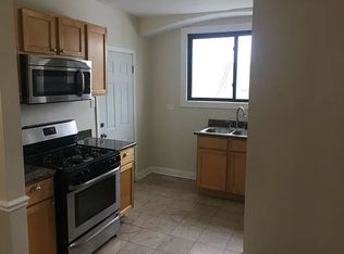 5653 N Spaulding Ave APT 3, Chicago, IL 60659