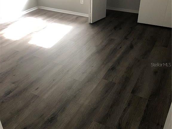 5th image of 3714 43rd Ave W