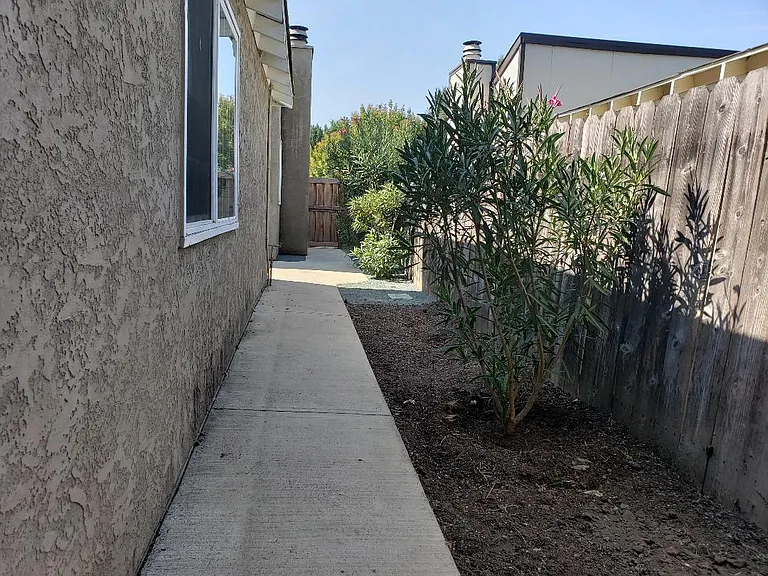 8748 Kelley Dr — Photo 16