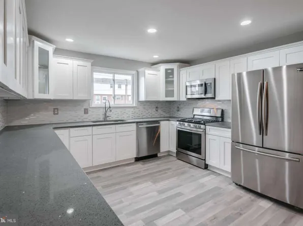 3646 Sussex Ln, Philadelphia, PA 19114