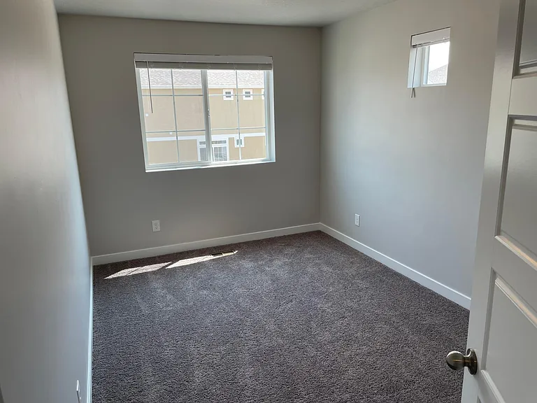 Bedroom 2 (Floor 2)