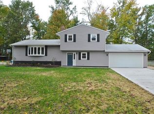 7053 Adkins Rd, Mentor, OH 44060