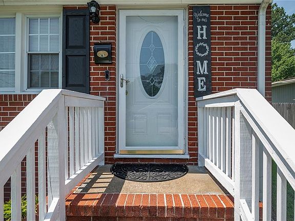5th image of 367 Cottonwood Ave