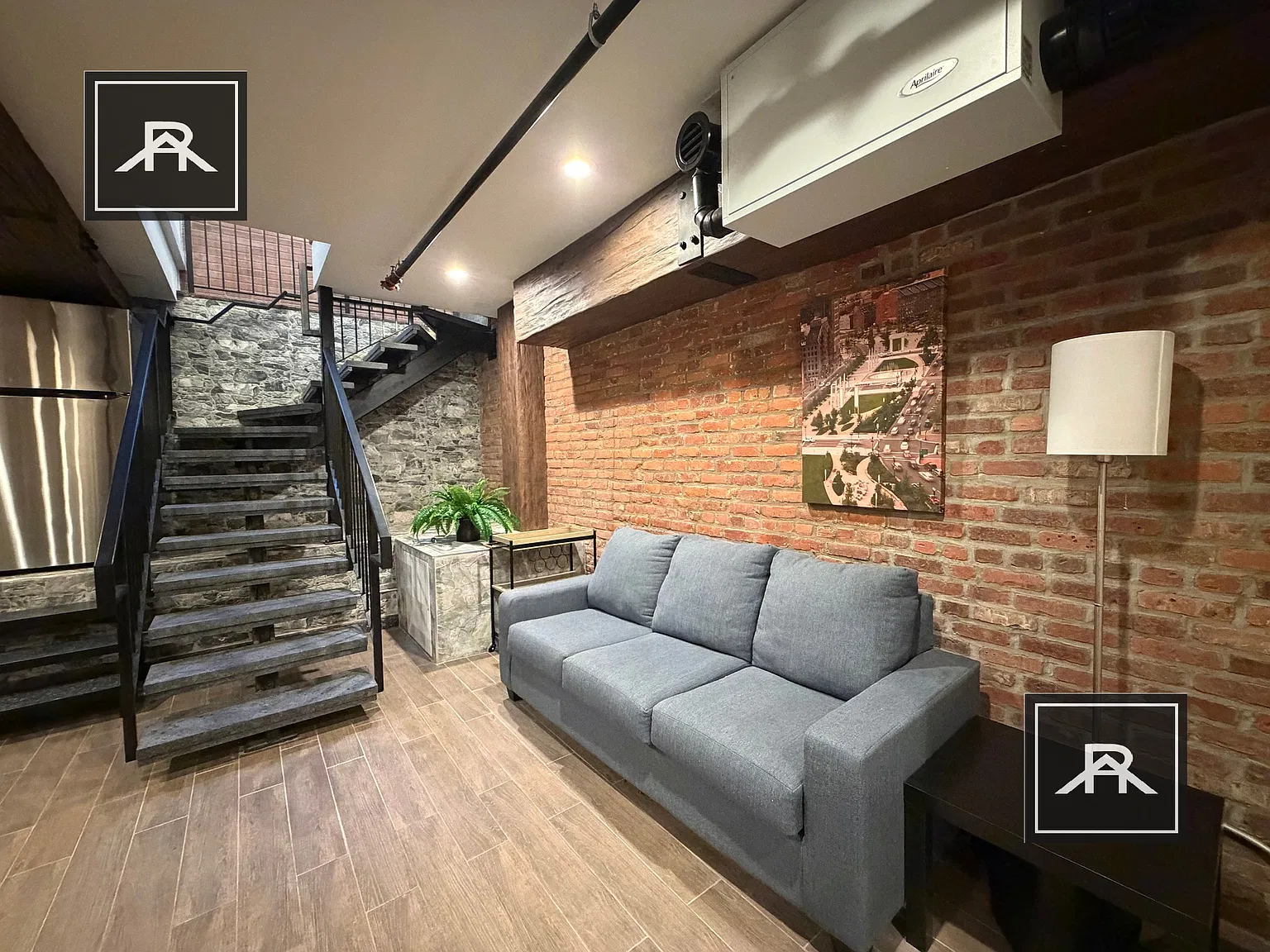 1 bed, 1.0 bath, 995 sqft, $3,200 — Photo 2