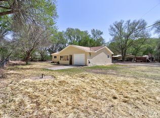 46 Vegas Rd, Los Lunas, NM 87031