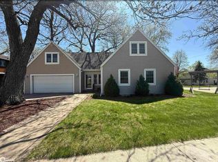30 Sunset View Dr, Clear Lake, IA 50428