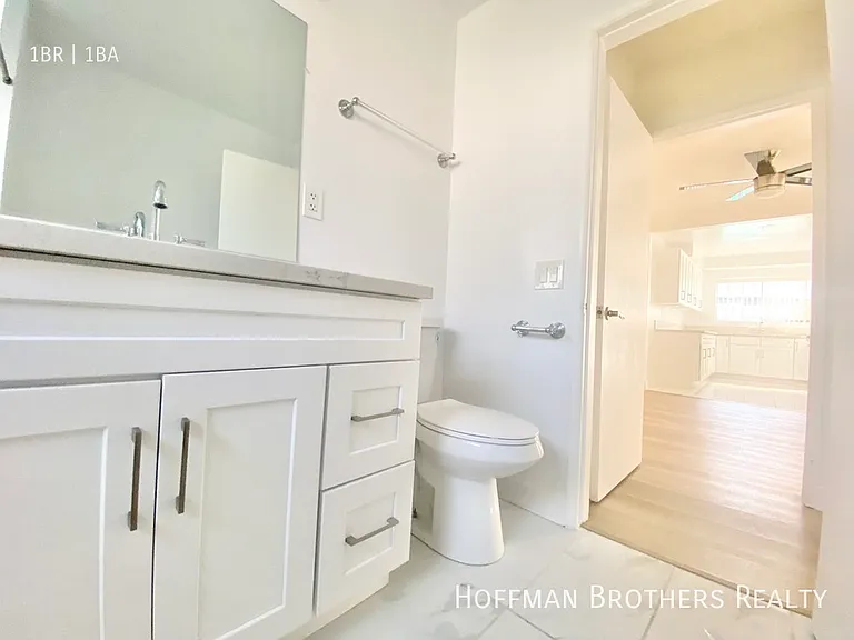 12410 Chandler Blvd — Photo 9