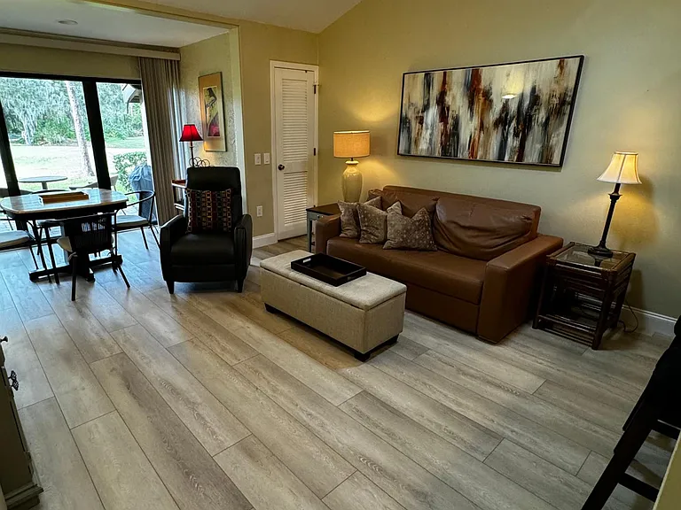 4517 Morningside #5 — Photo 1