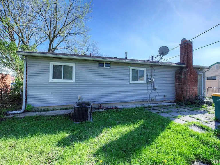 35030 Michelle Dr — Photo 47