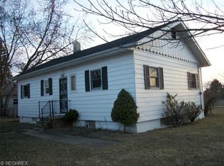 5511 Bartlett Rd, Bedford Heights, OH 44146